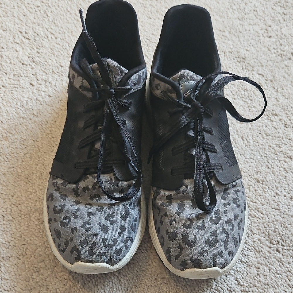 Avia Black and Gray Leopard Print Women's Sneakers - Picture 4 of 5